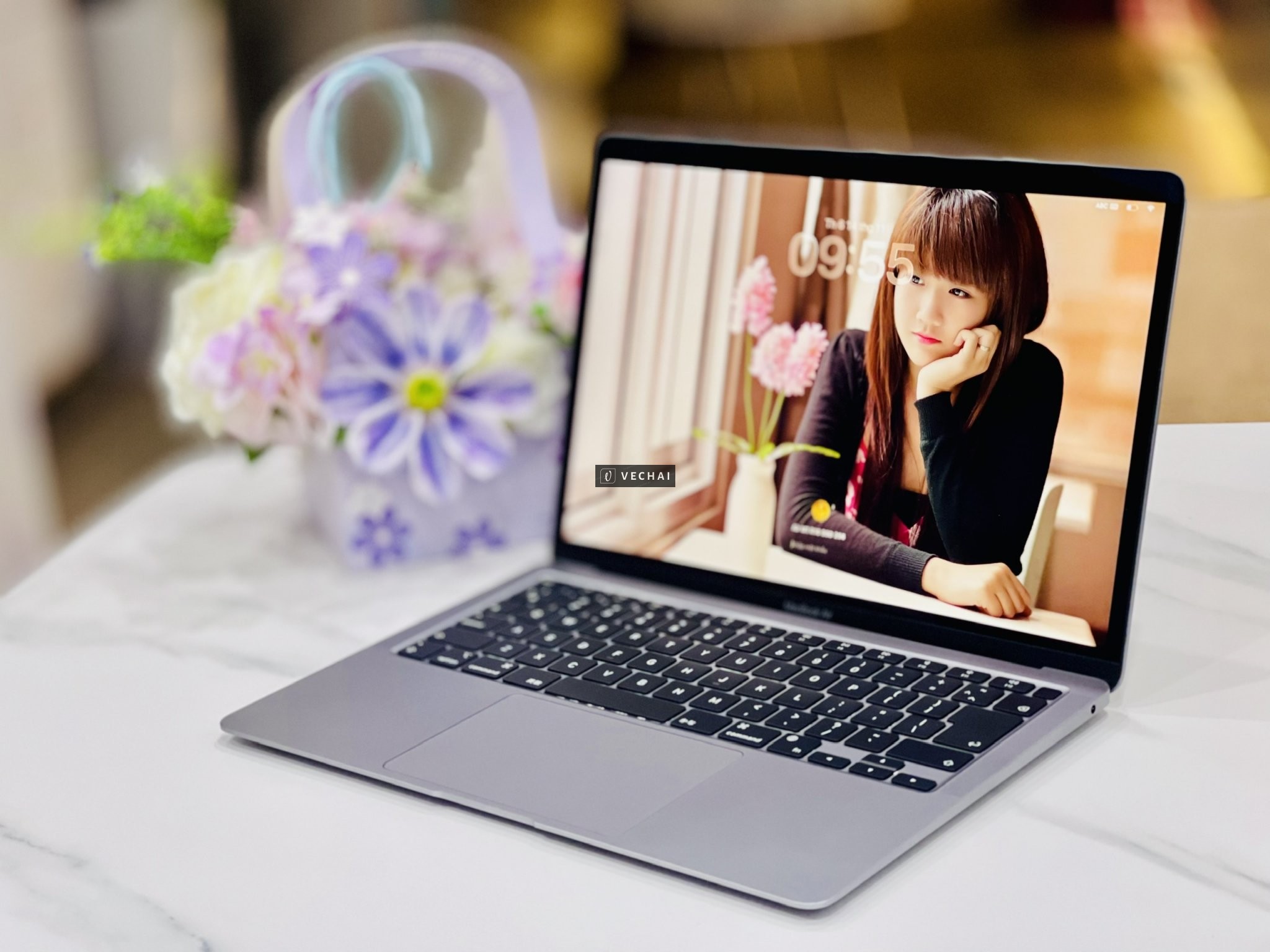 Không Giới Hạn Sáng Tạo Với MacBook Air M1 – 16GB/256GB Chỉ 13.488.000₫!