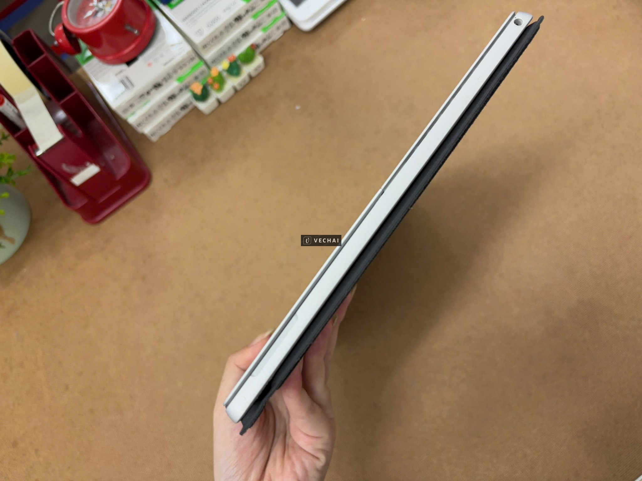 Surface Pro 7 Platinum   – i5 1035G4 8GB 256GB Nvme/ 2.7K touch, xước nhẹ/ cam led/ pin excellent