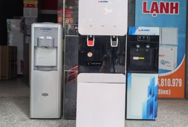 Cây máy nước nóng lạnh Alaska Model R-84 tích hợp tủ lạnh mini hàng tồn kho giá chỉ 1/2 chỉ bao hcm