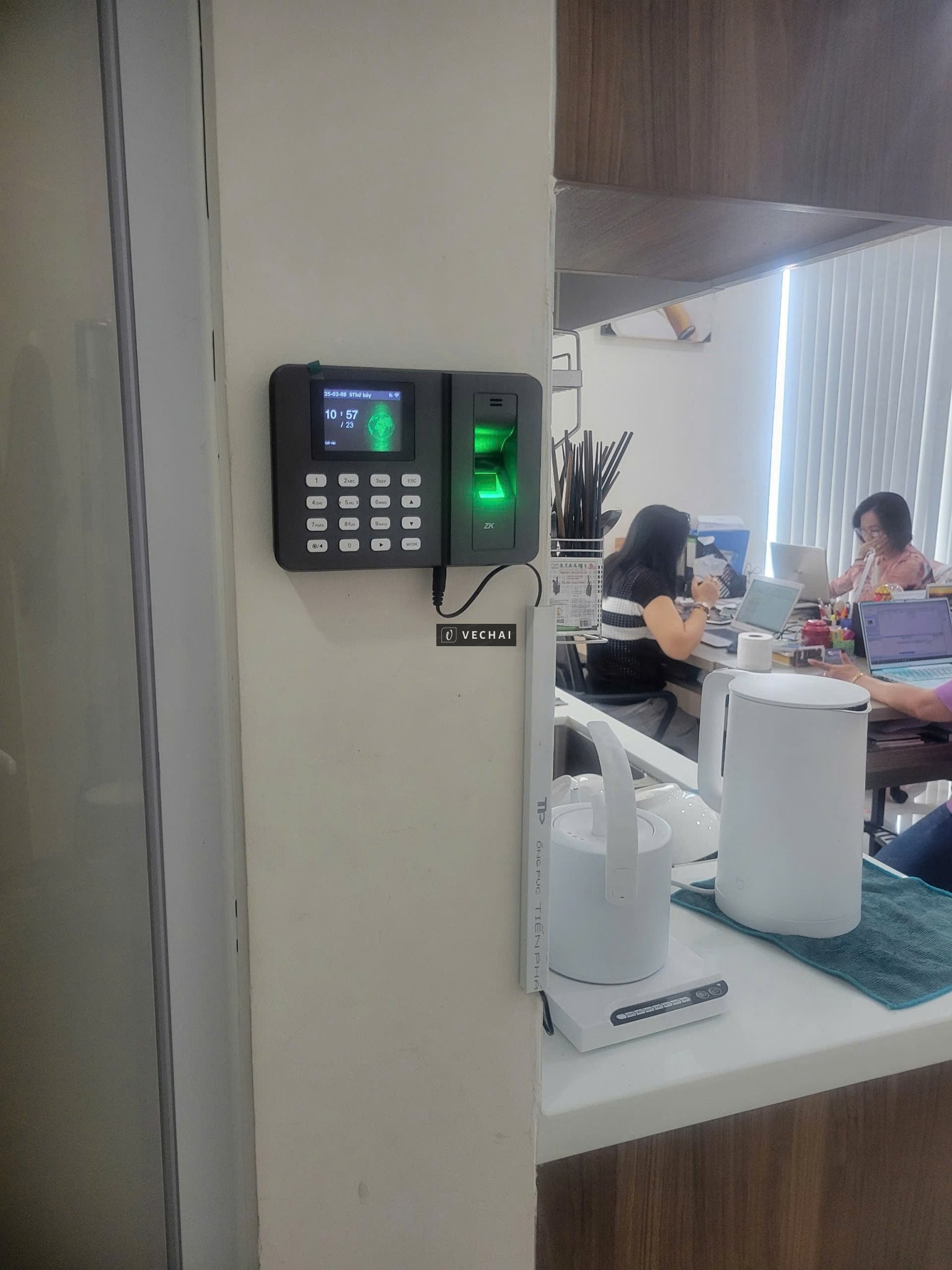 Máy chấm công vân tay wifi ZKteco LX35