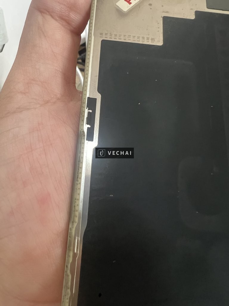 Bán màn 15 pro kính trầy