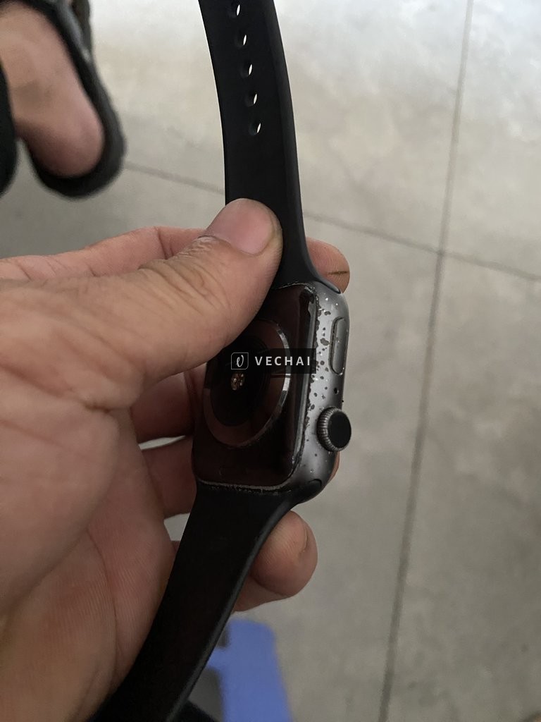 Bán Aw seri 4 44 giá xác