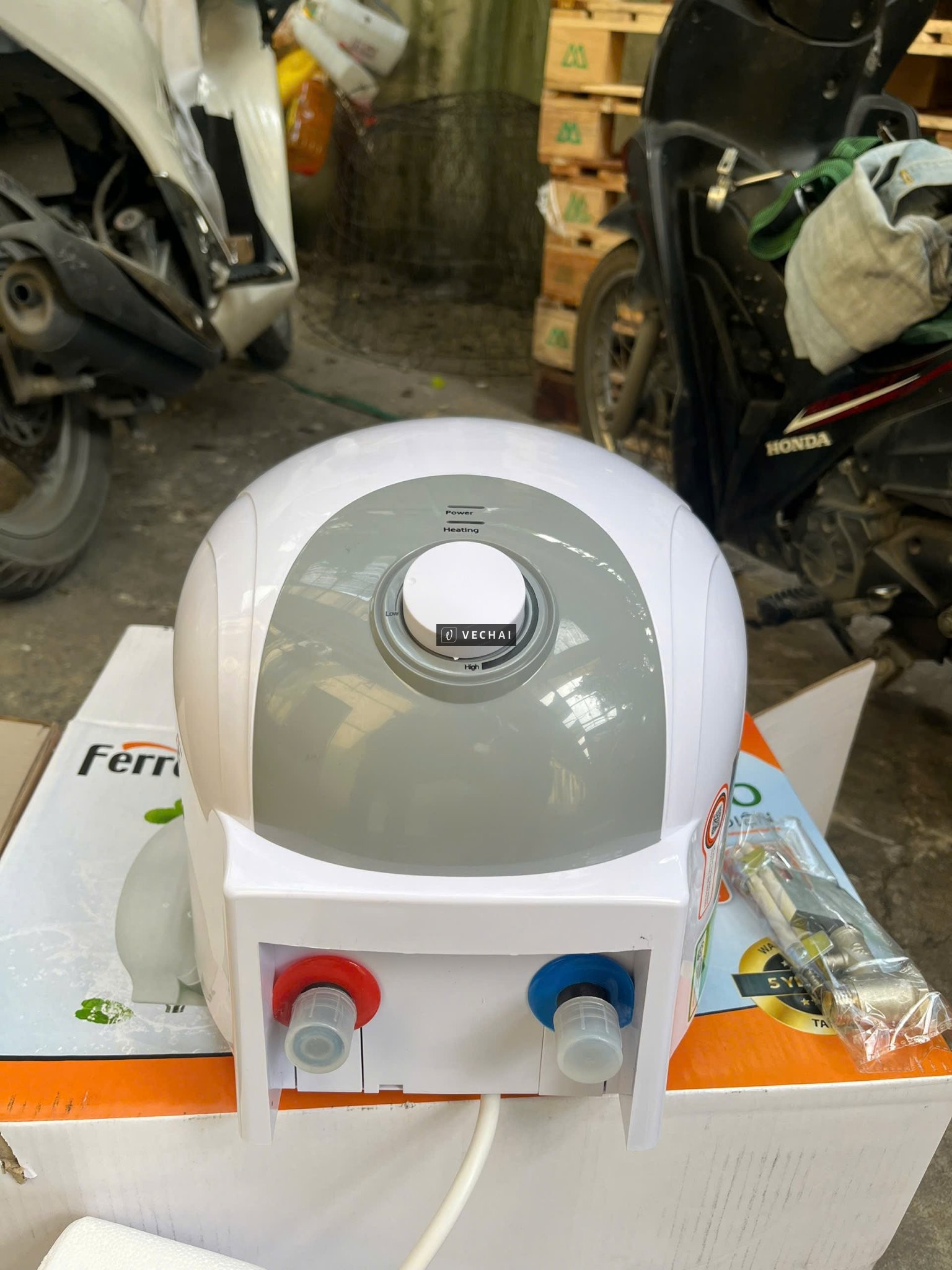 Máy Nước Nóng Ferroli Mito 6L Nhỏ Gọn, An Toàn, Tiết Kiệm