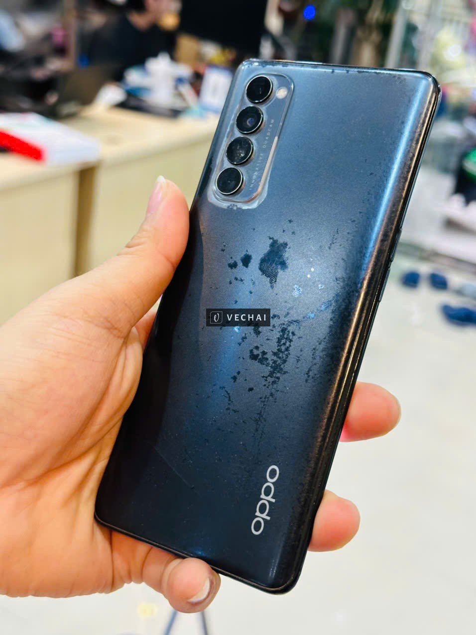 OPPO RENO 4 PRO 8/256GB THANH LÝ LẠI GIÁ RẺ CHO ANH EM  – Tình trạng sọc màn hình, góc dưới nứt kính