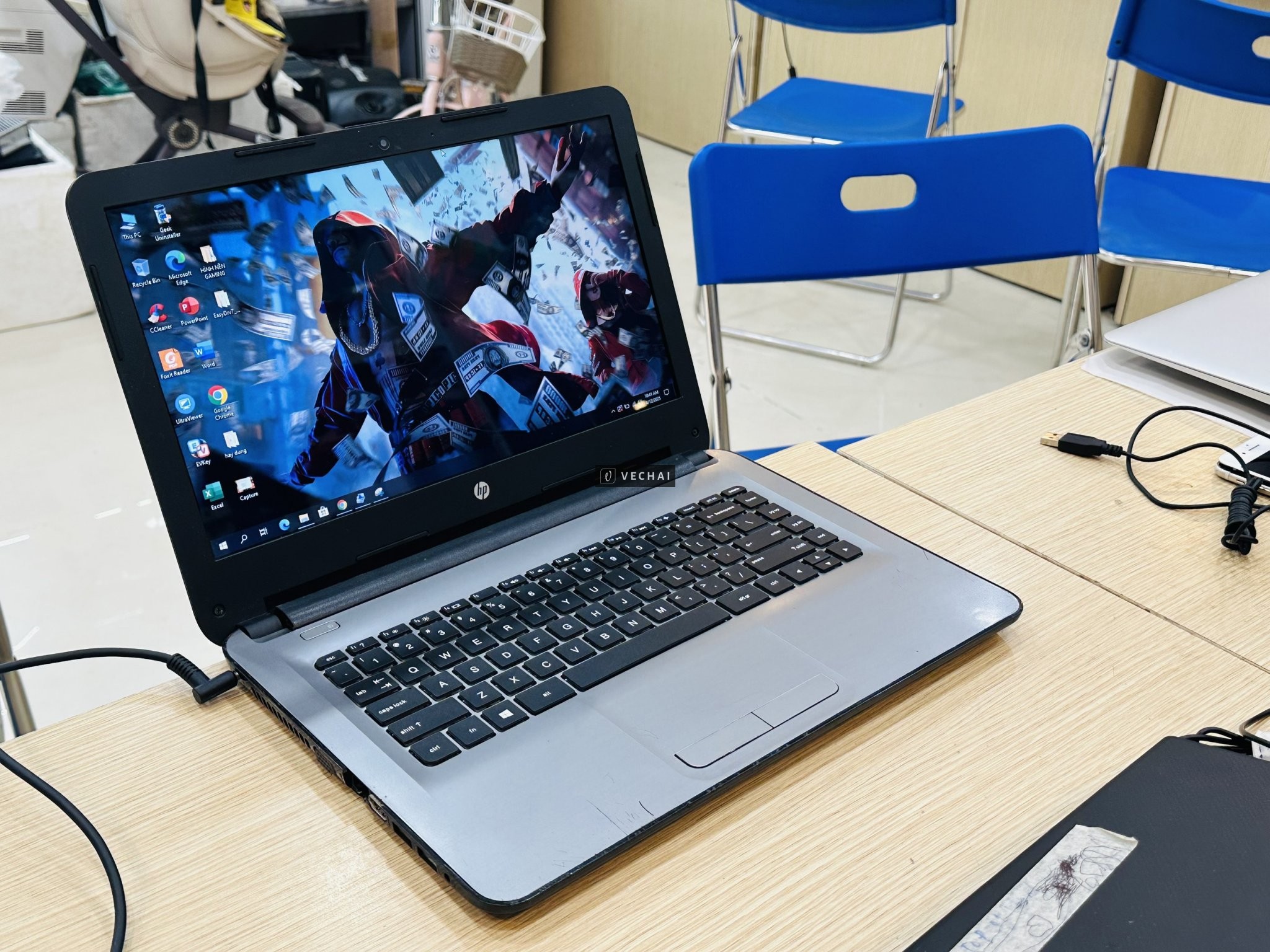 HP notebook chip Intel core i3-5005U Ram 8G SSD 128G 15.6” HD – máy đã nâng cấp SSD 128G, – Đang chạ