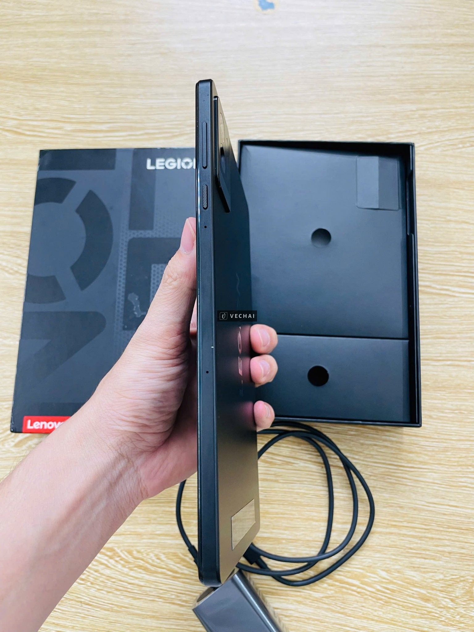 Máy tính bảng chơi game Lenovo Y700 thế hệ thứ 3 Legion Snapdragon8 Gen3 Android 8,8 inch 2560  1600