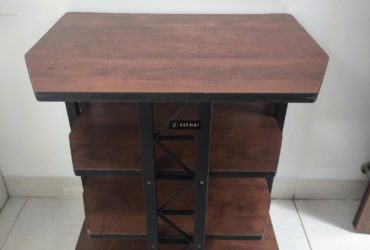 Thanh lý Kệ Khung Sắt 4 Tầng Ván MDF Tại Tân Bình