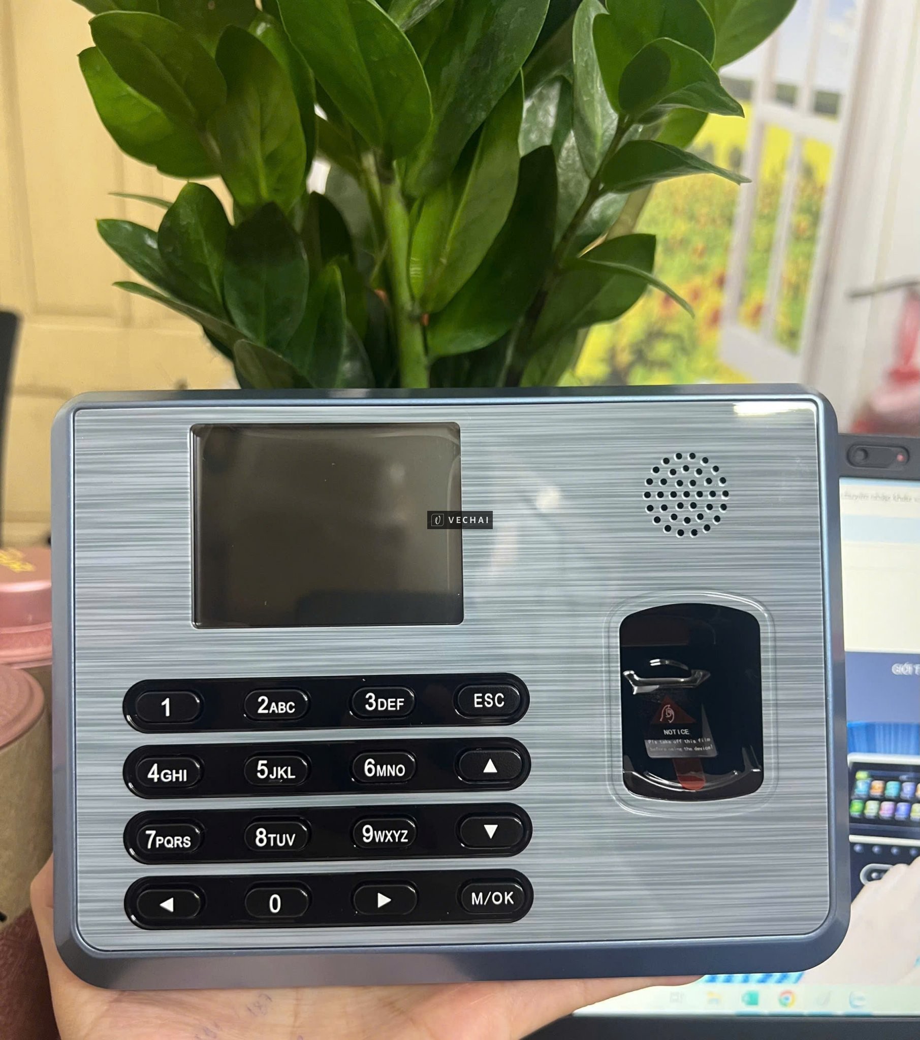 Máy chấm công vân tay và thẻ UA400 Lite