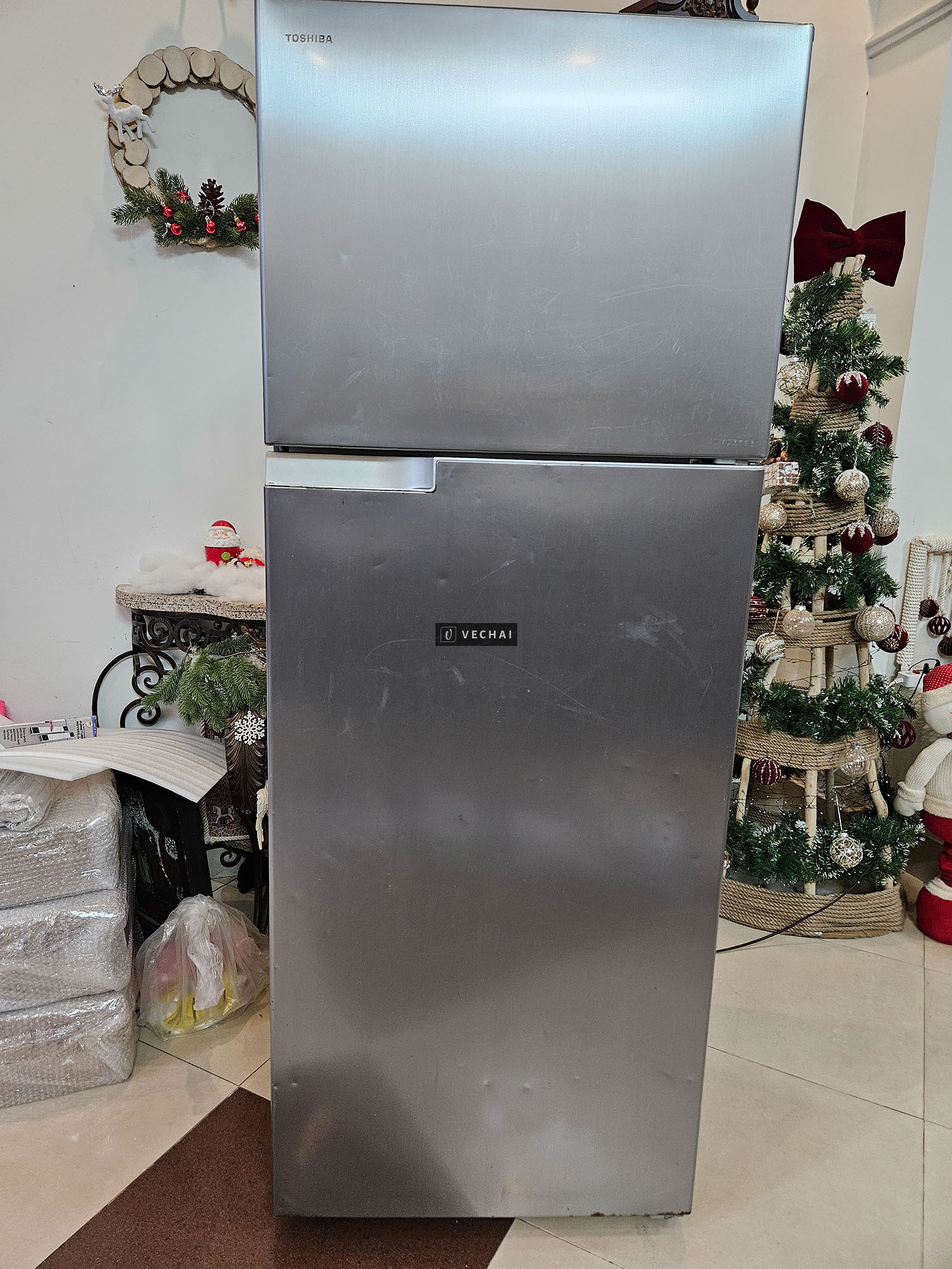 Thanh lý tủ lạnh Toshiba GR-T46VUBZ Inverter màu bạc