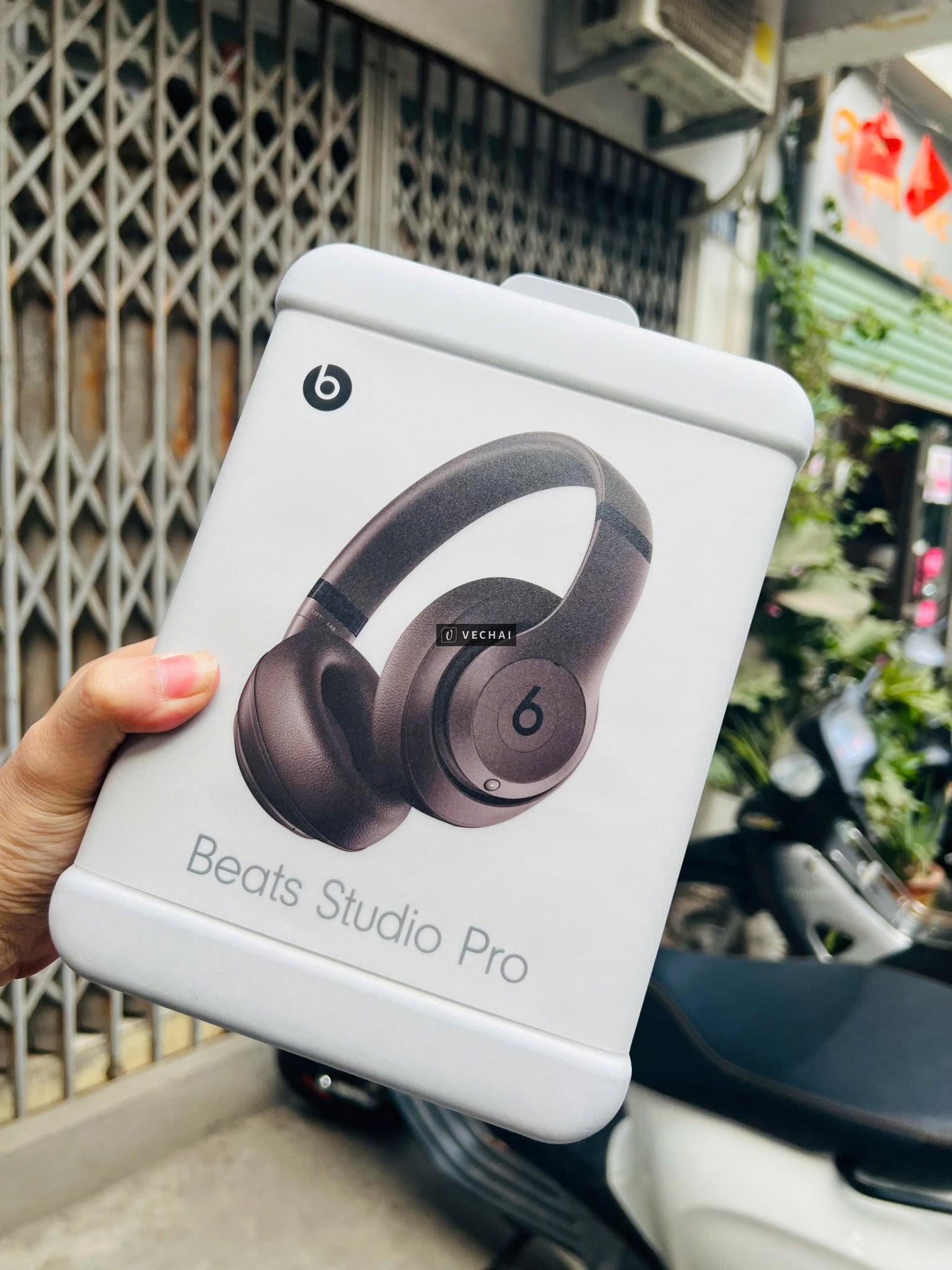 Tai nghe Bluetooth chụp tai Beats Studio Pro USB C  – Hàng newseal mới 100% nguyên hộp chưa sử dụng