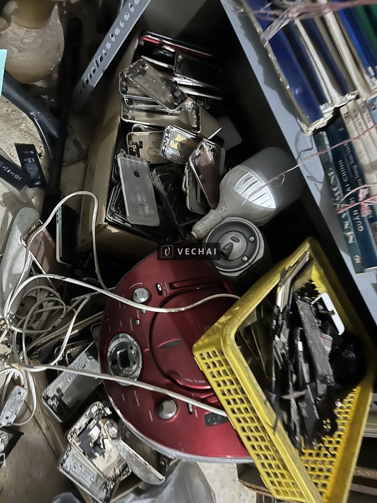 Bán hơn 150 kg màn vỏ xác đủ lk từ 4-5-6-7 vỏ ipad đủ đồ pin màn xác