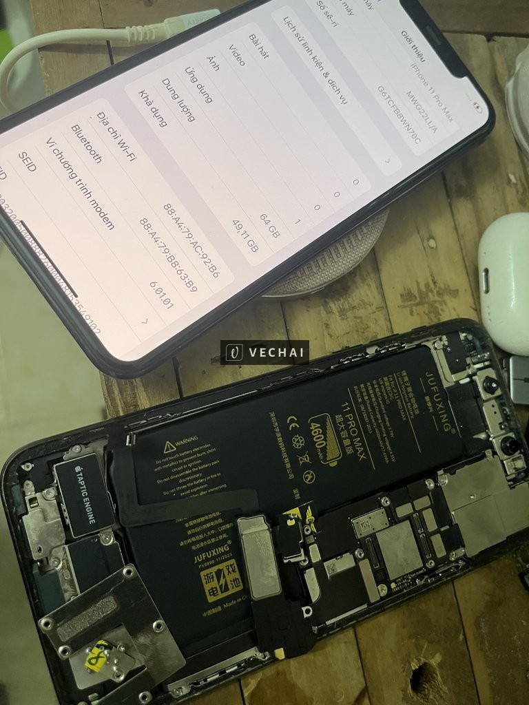 Bán 1 bộ main iphone 11 promax đủ trùng ic 64g quốc tế ạ