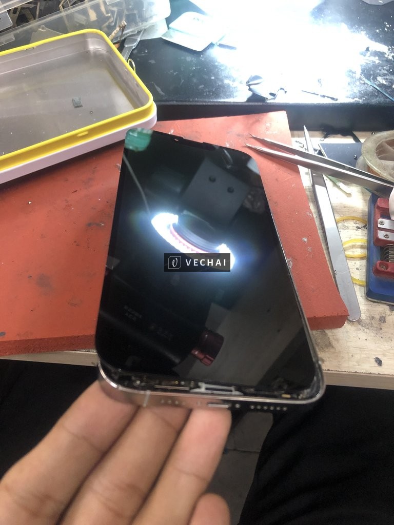 Bán màn 13promax zin ek đẹp k tì vết