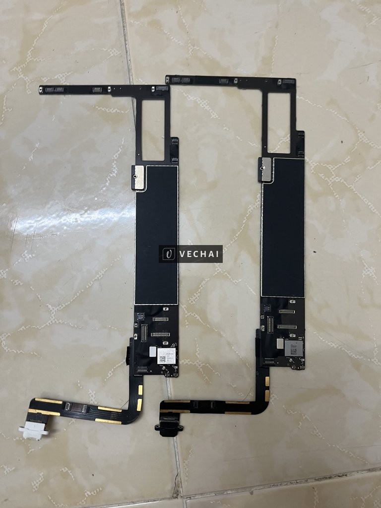 Bán 2 main ipad gen 7 8 hay 9 còn đẹp ạ