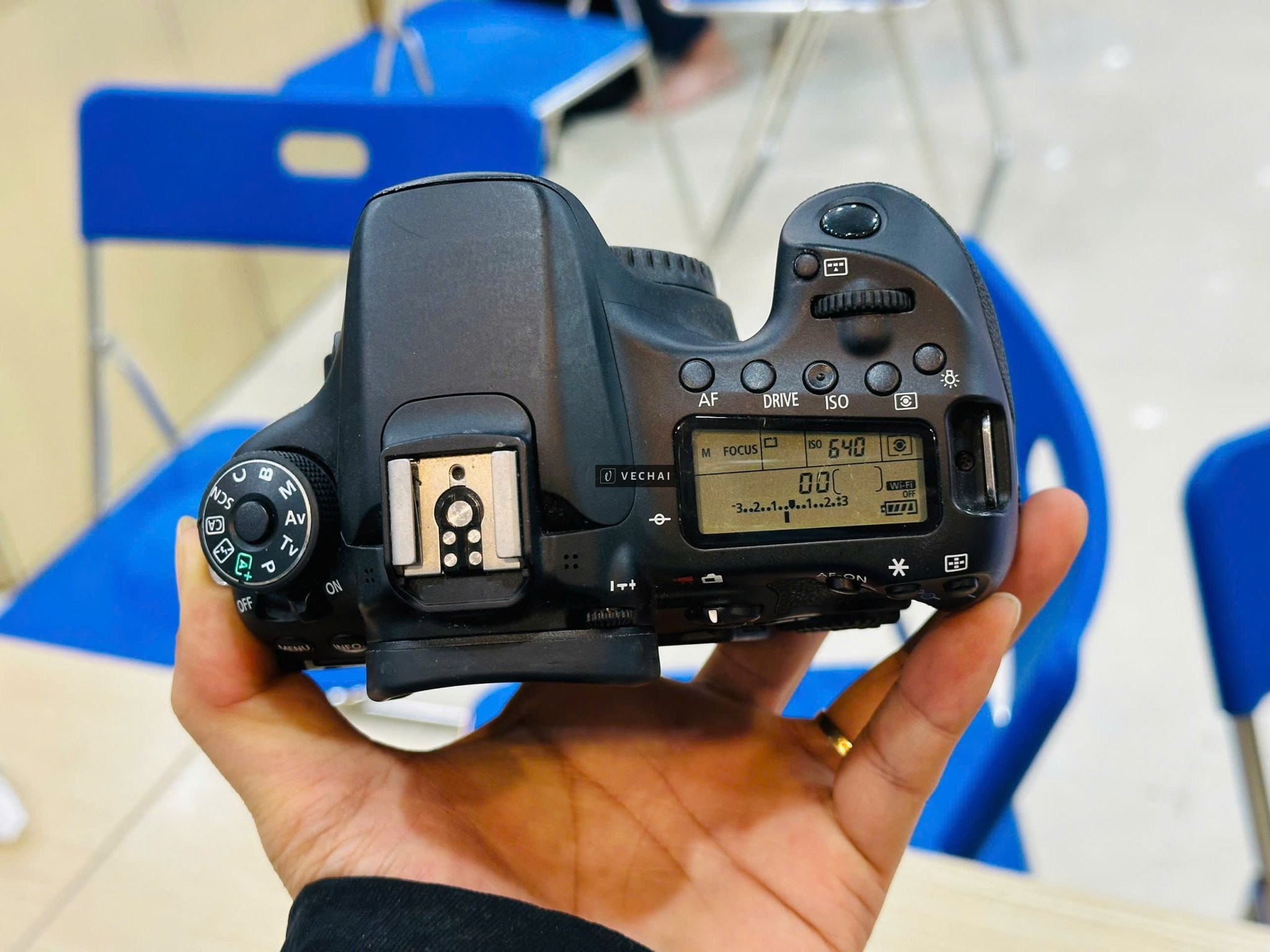 CANON 70D BÁO LỖI 70 CHÍNH HÃNG LÊ BẢO MINH NGUYÊN TEM  – Tình trạng máy báo lỗi erro 70  – a em về