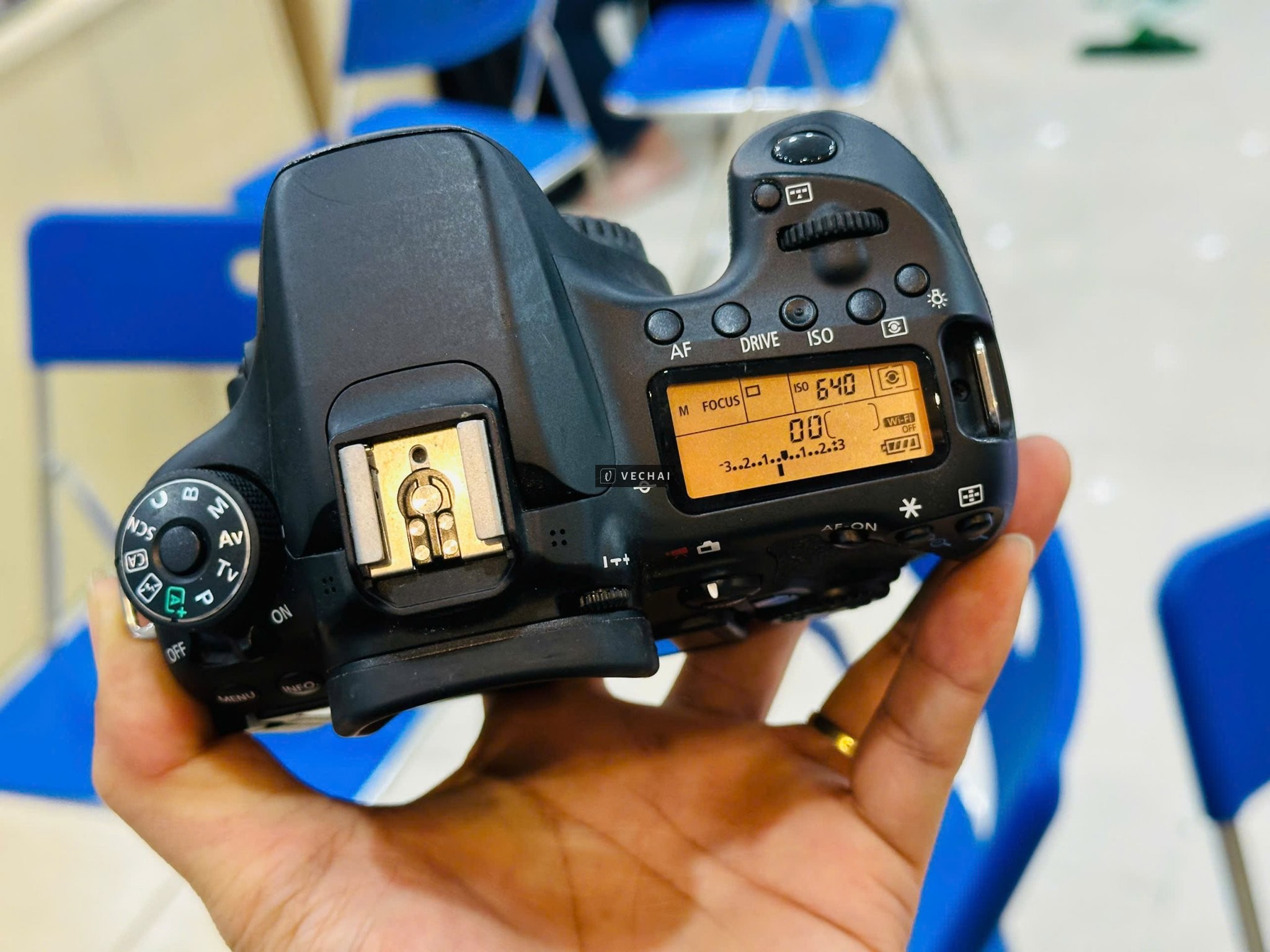 CANON 70D BÁO LỖI 70 CHÍNH HÃNG LÊ BẢO MINH NGUYÊN TEM  – Tình trạng máy báo lỗi erro 70  – a em về