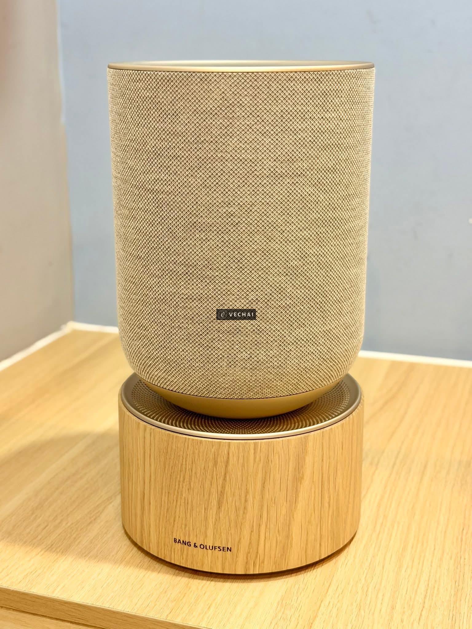 B&O Balance Gold Oak Likenew Fullbox