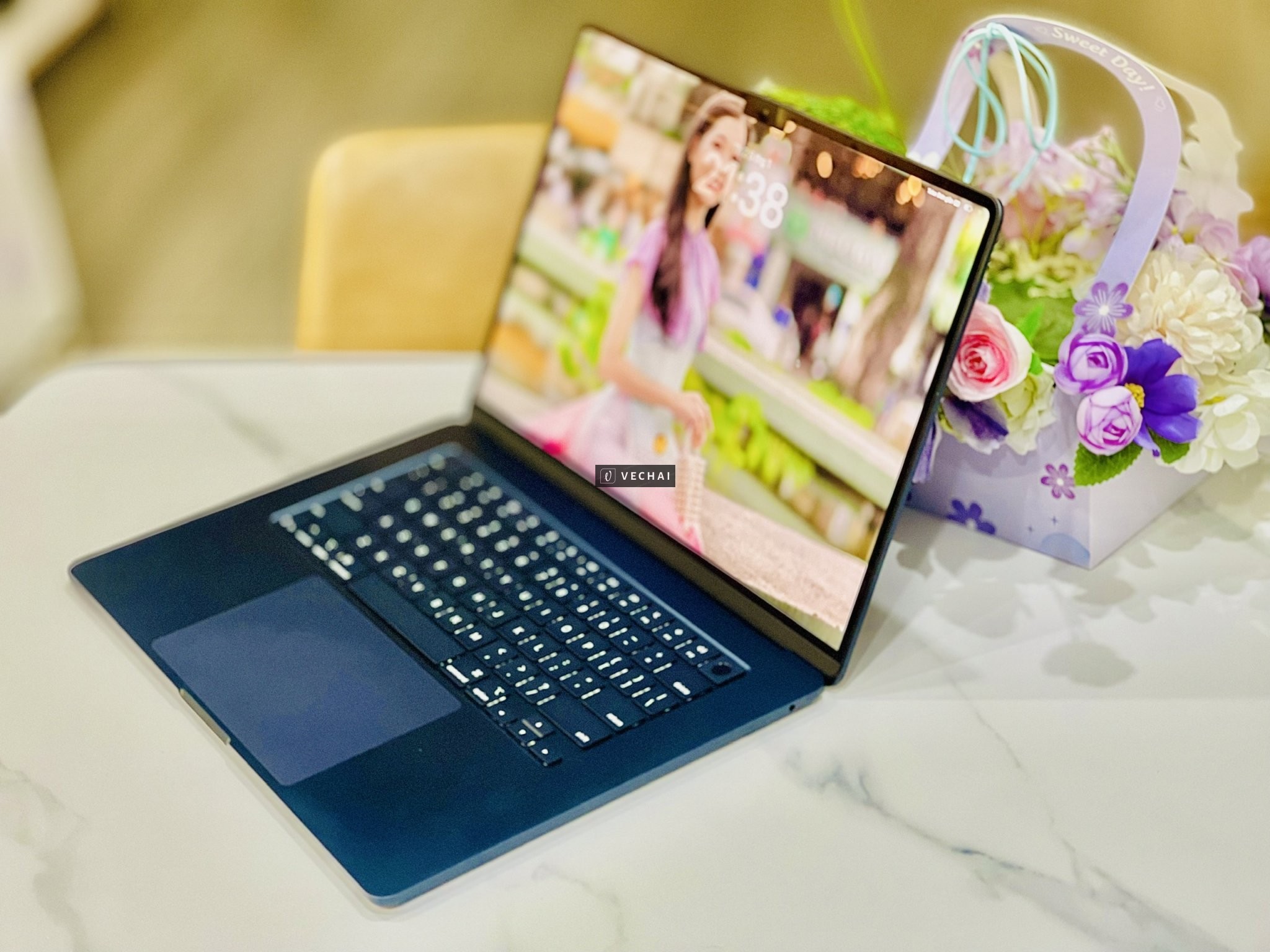 MacBook Air 15" | M4 | 16GB RAM | 256GB SSD | Giá: 24.990.000₫