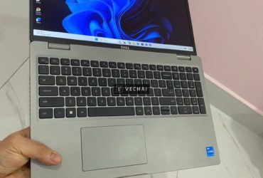 Laptop Dell Latitude 5530 I5 1250P. Ram 16G. SSD 256G. 15.6'' FHD TOUCH