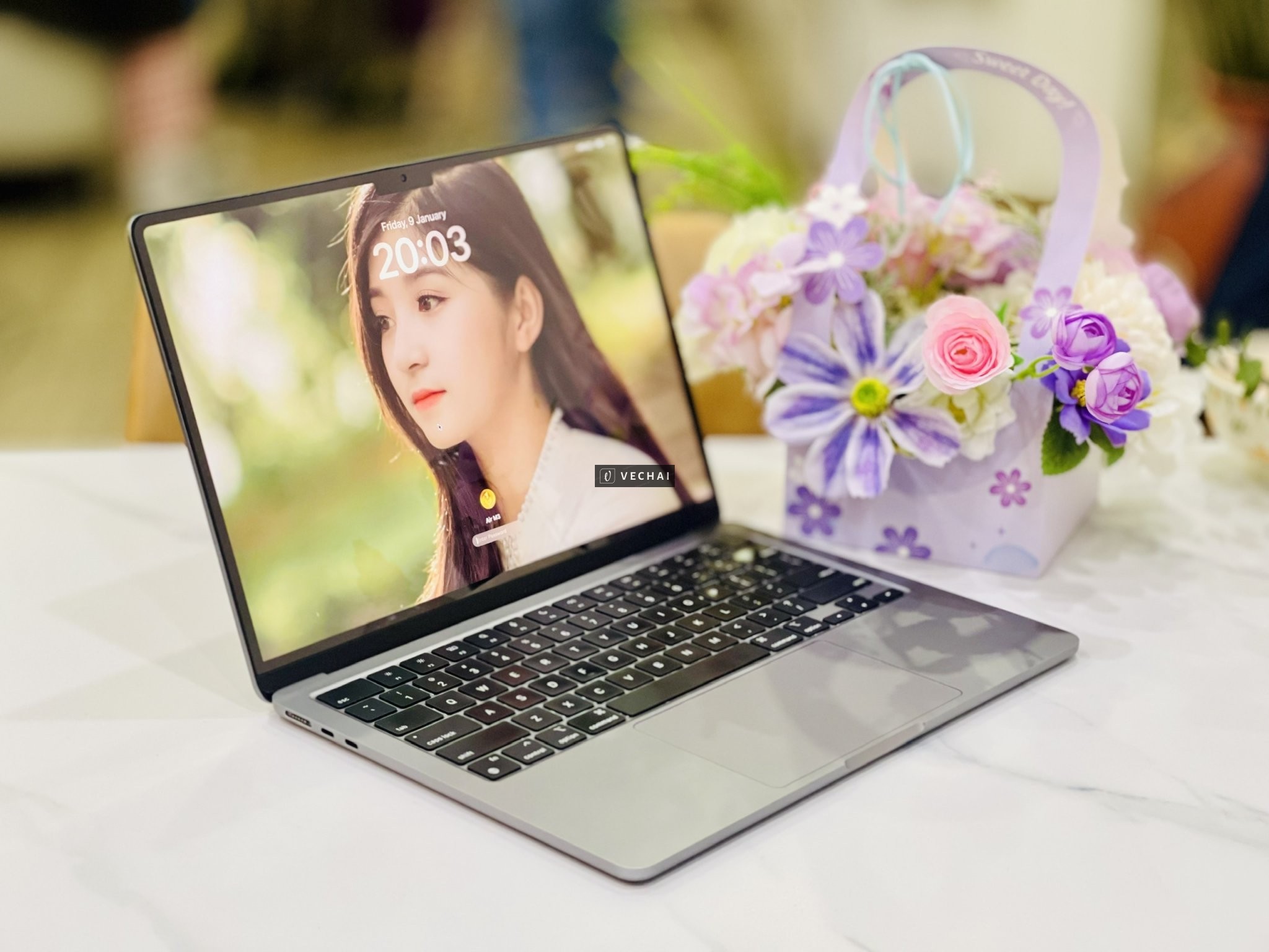 MacBook Air M3 | 16GB RAM | 256GB SSD | Giá: 18.490.000₫