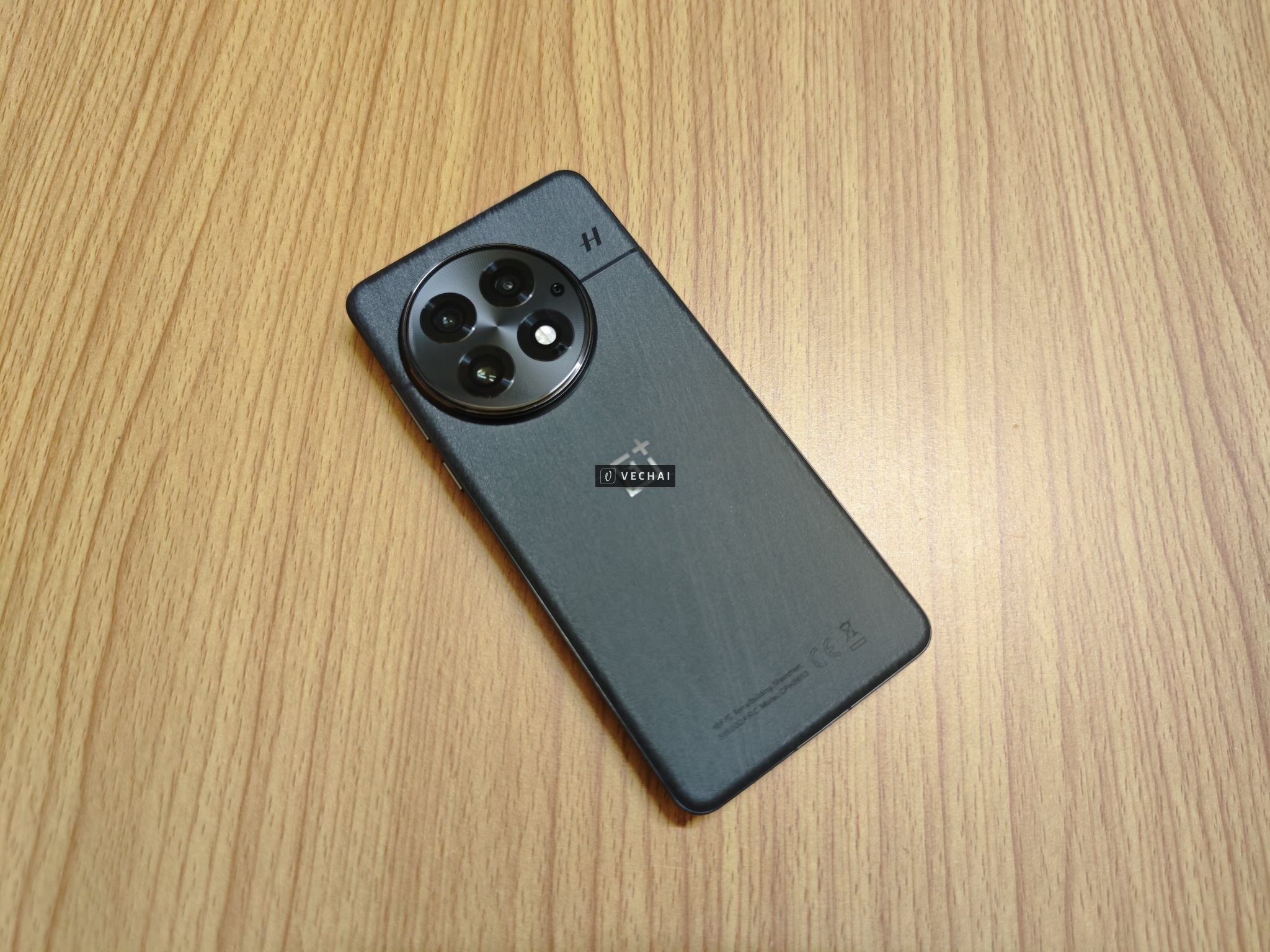 Oneplus 13 16/512Gb SnapDragon 8 Elite bản Quốc tế gốc kèm Sạc cáp ốp kích hoạt tháng 10/2025