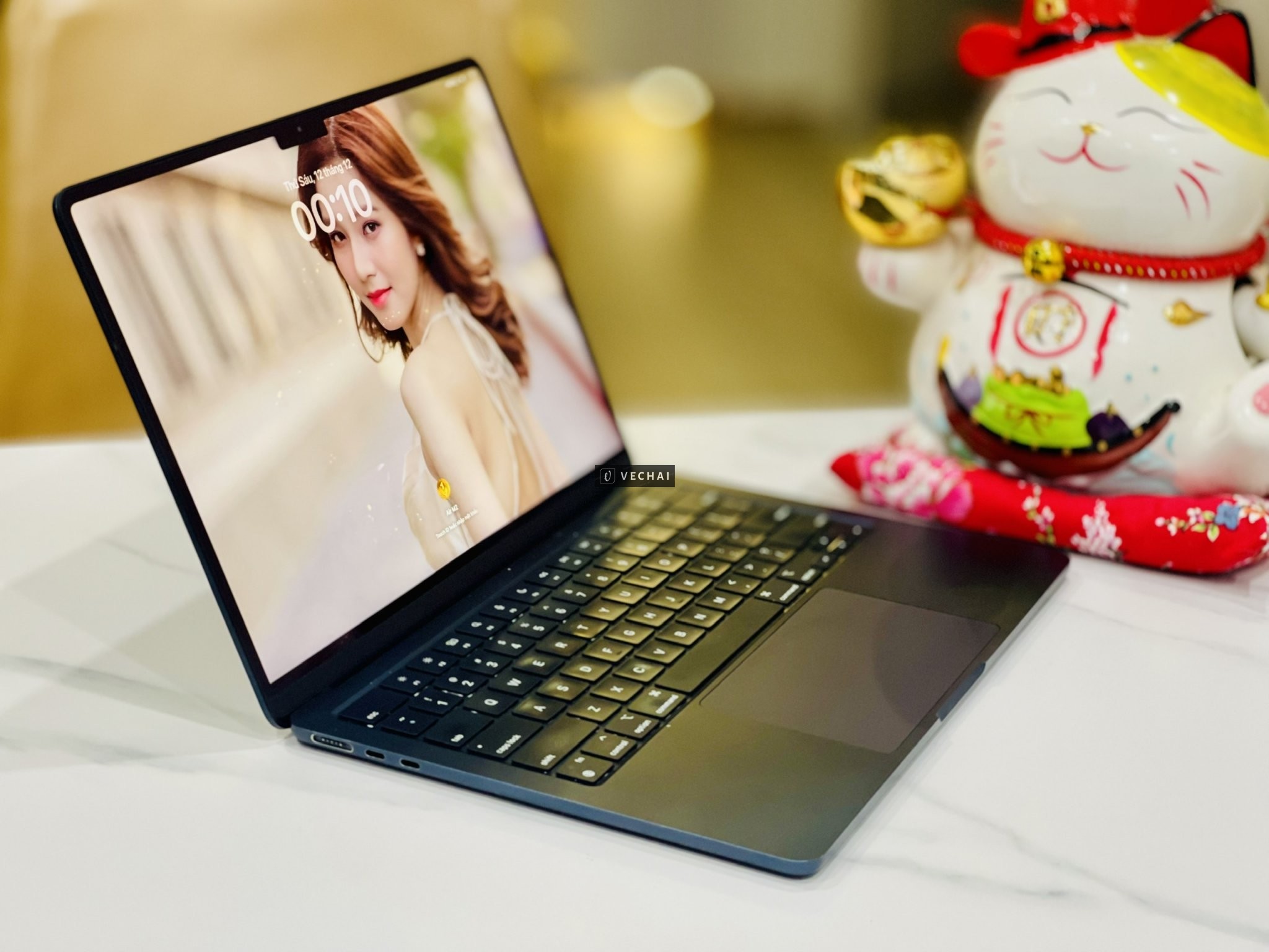 MacBook Air M2 | 8GB RAM | 256GB SSD | Giá: 14.990.000₫