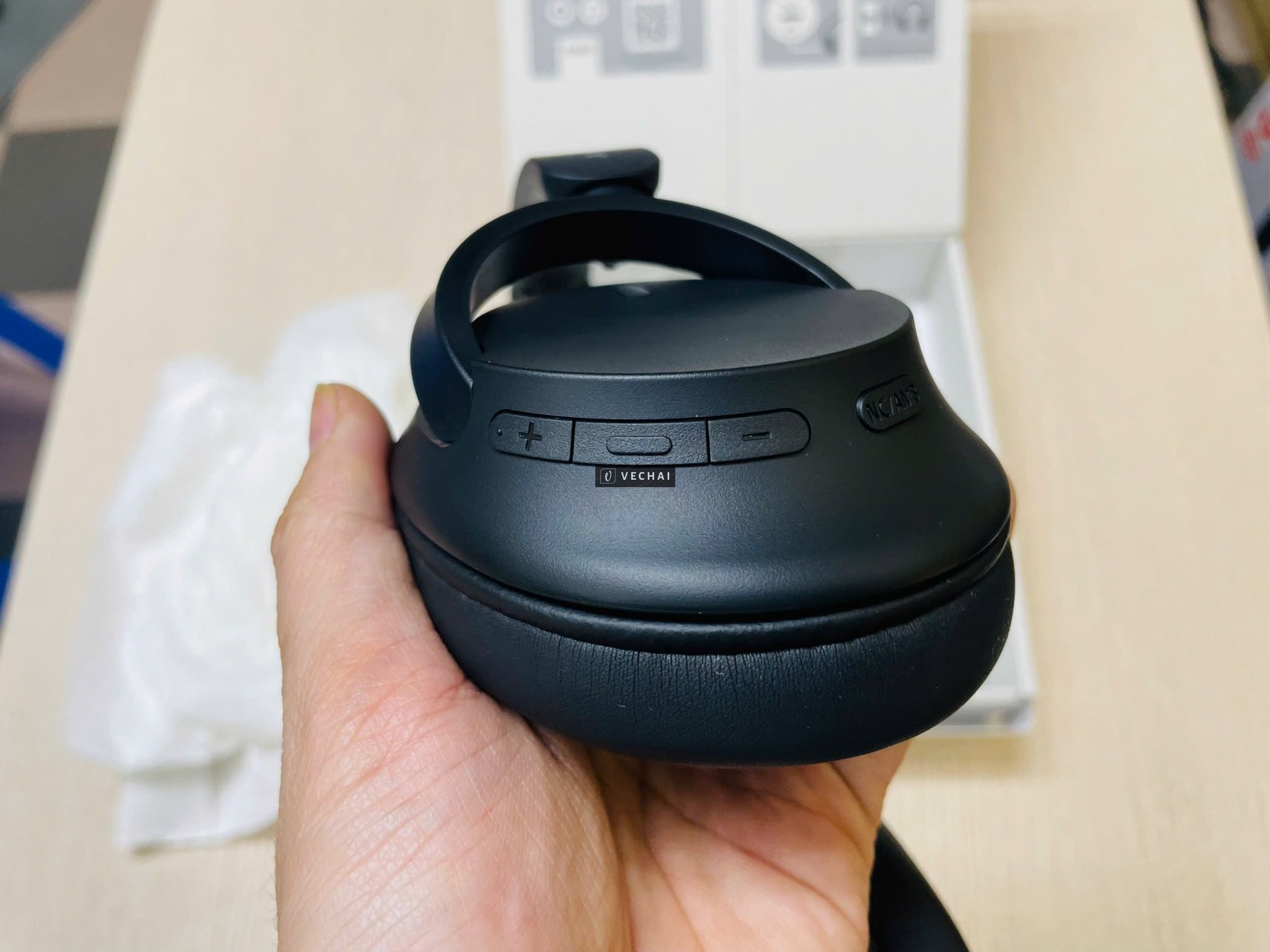 Tai nghe Bluetooth chụp tai Sony WH-CH720N NEW MỚI 100% CHƯA SỬ DỤNG – Cảm biến tiếng ồn kép giúp lo