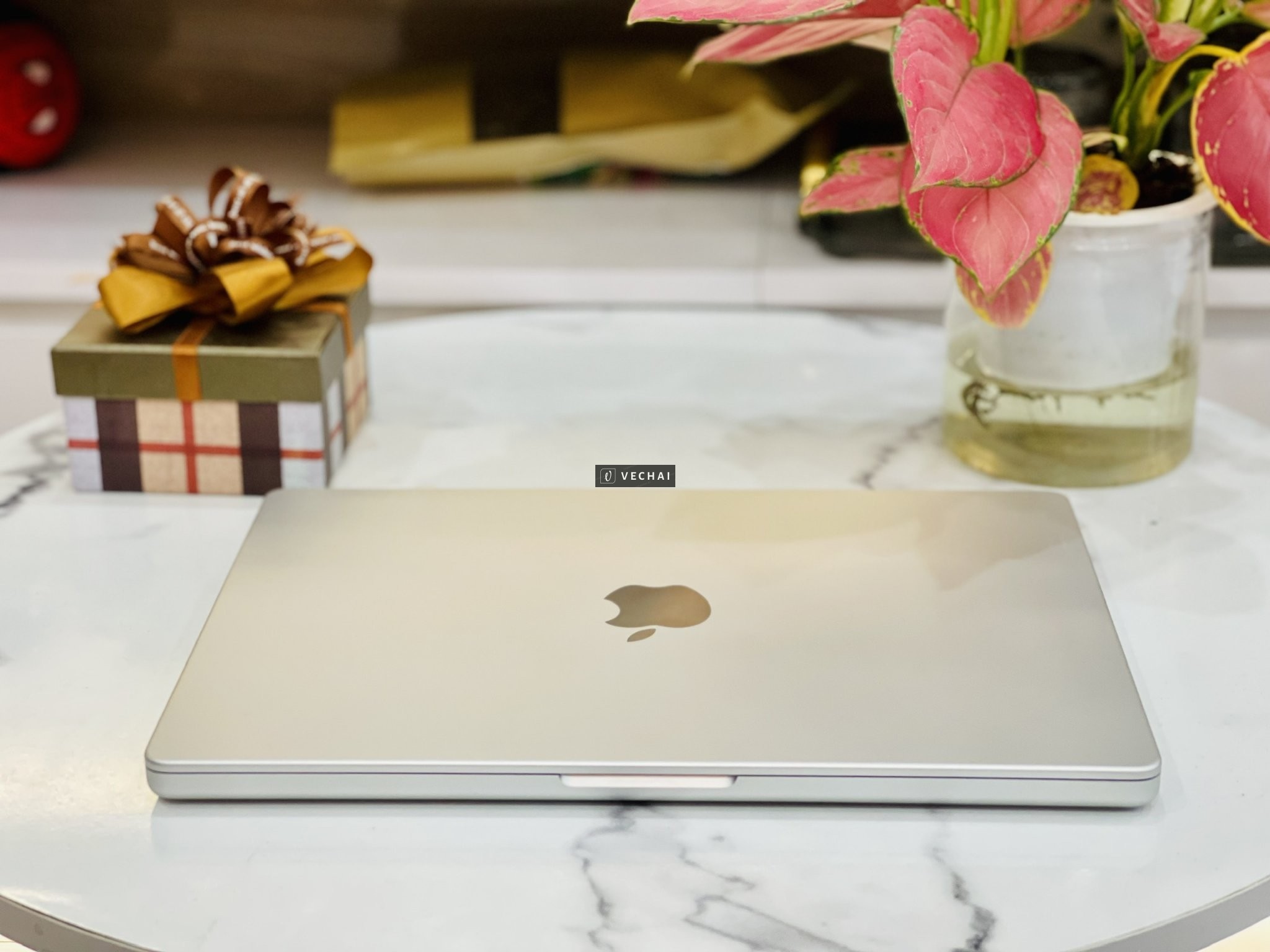 MacBook Pro 14" – 10 Core CPU – M1 Pro/32/512: Giải Pháp Dành Cho Bạn!