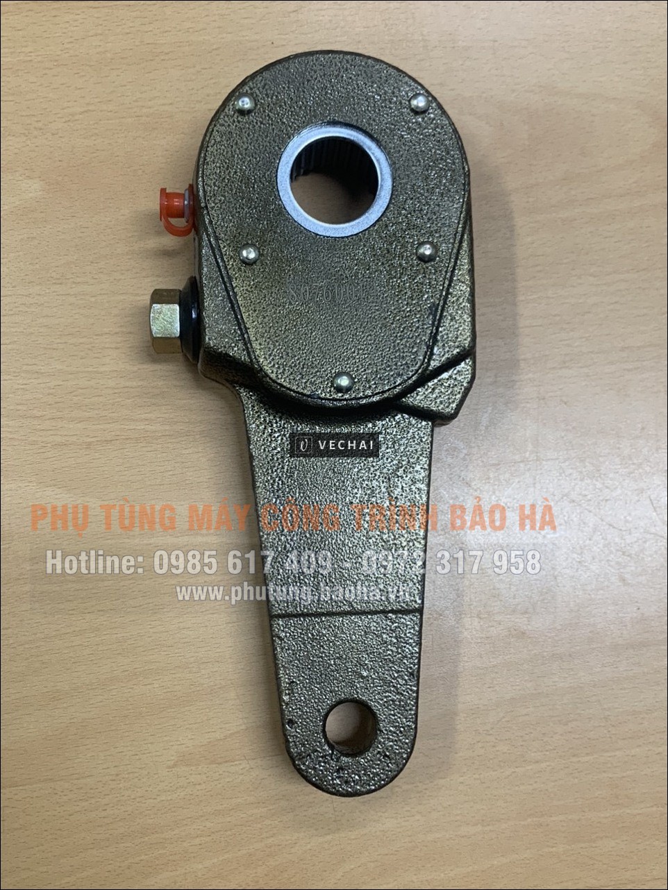 Cóc phanh bàn tay xe cẩu XCMG – Phụ tùng nhỏ, vai trò lớn trong an toàn vận hành