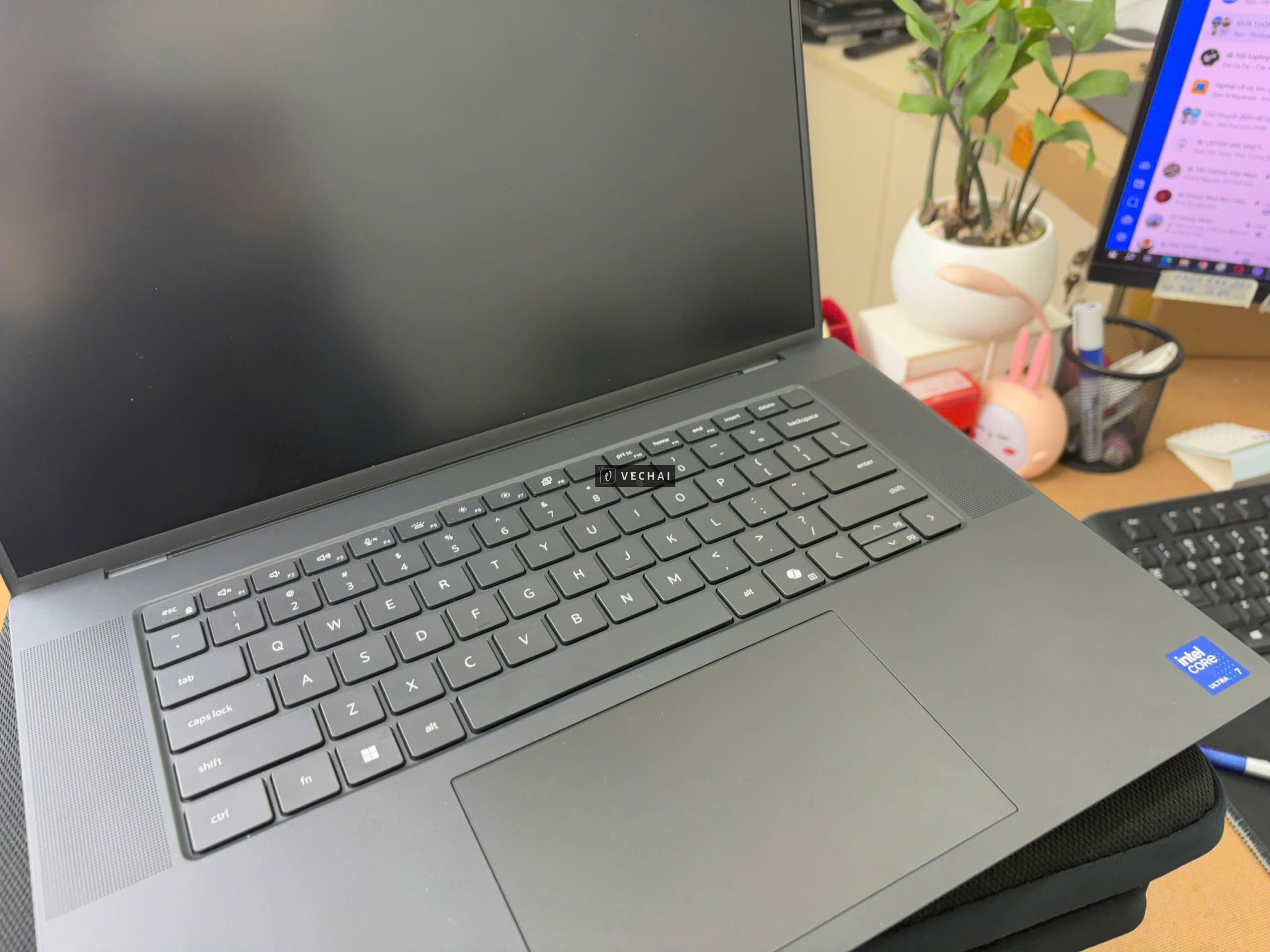 -Dell Precision 5690   – Ultra 7 155H/ 32G/ 512G nvme/ FHD/ cam led vân/ RTX 2000 Ada 8GB