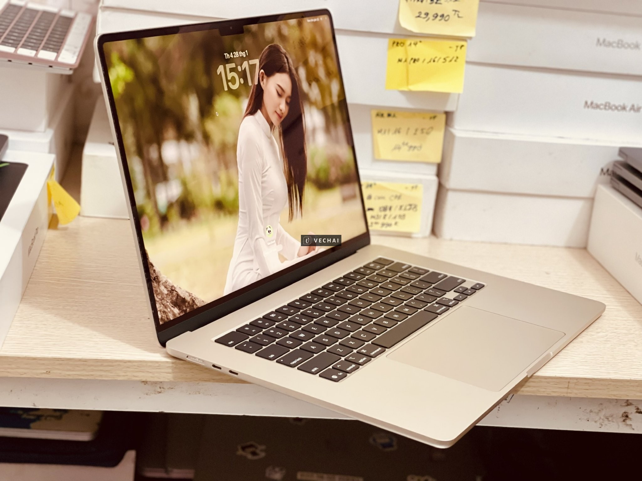 " Trải nghiệm đột phá với MacBook Air 15" – M4/16/256 – Giá 24tr990k!"