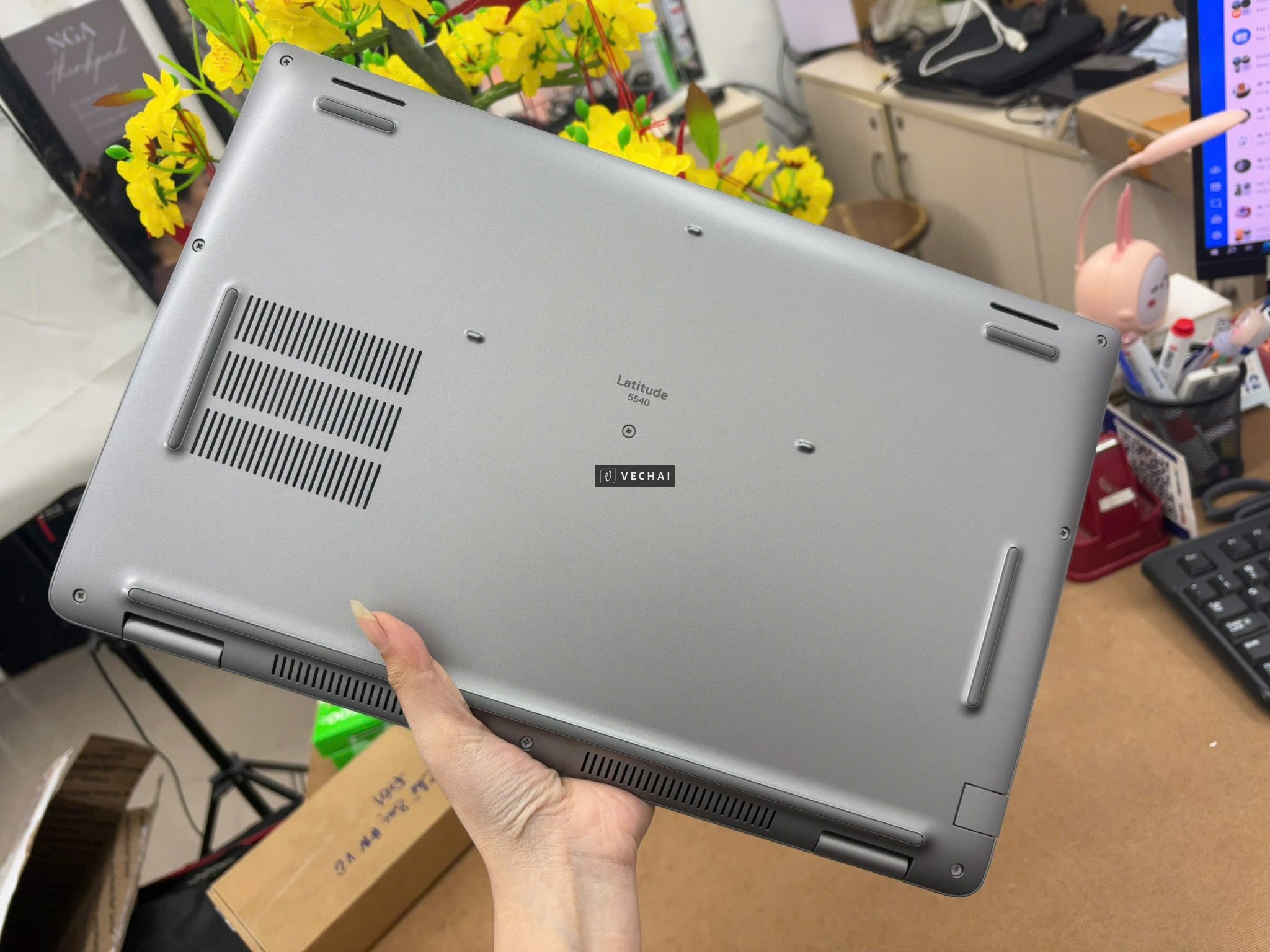 – Dell Latitude 5540/ i5 1345U/ 8GB/ 256GB NVMe/ FHD Touch/ Cam IR Led/ Pin Excellent 30k