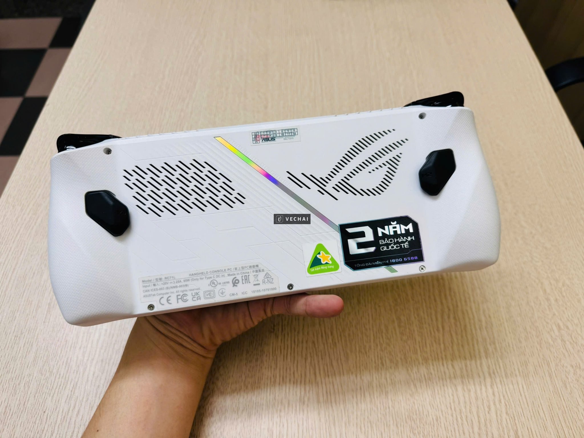 Máy chơi game ASUS ROG Ally Z1 Extreme chính hãng mới hết bh tháng 8 vừa rồi  – ROG Ally (Ryzen Z1 E