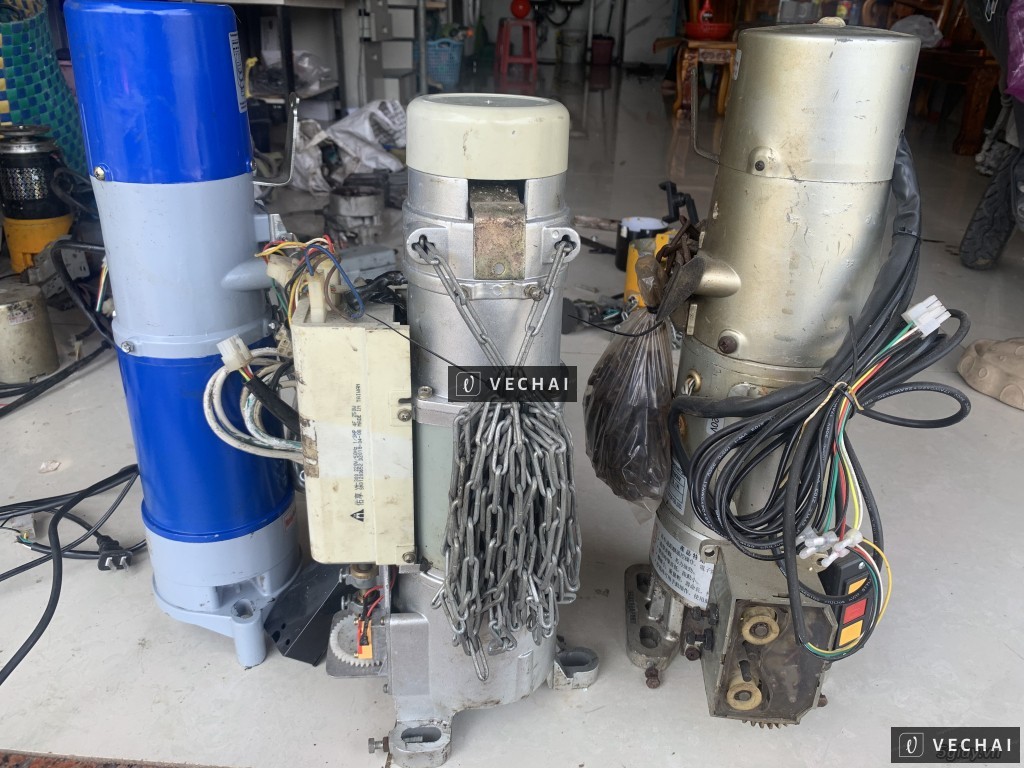 Motor cửa cuốn cũ có lắp đặt