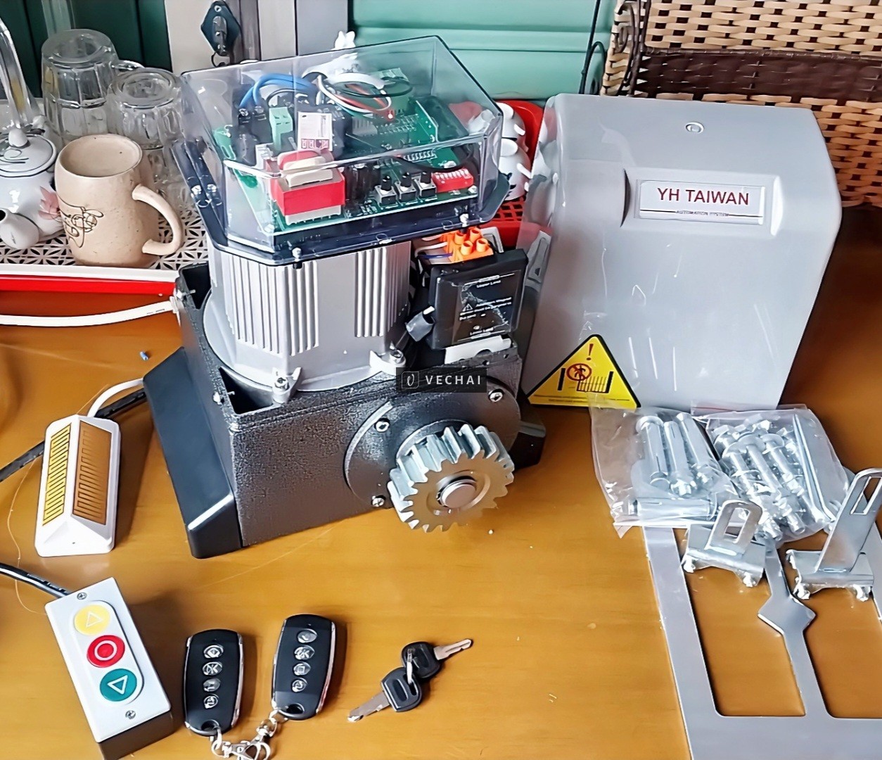 Motor kéo giếng trời – motor mái kéo ô giếng trời lấy sáng