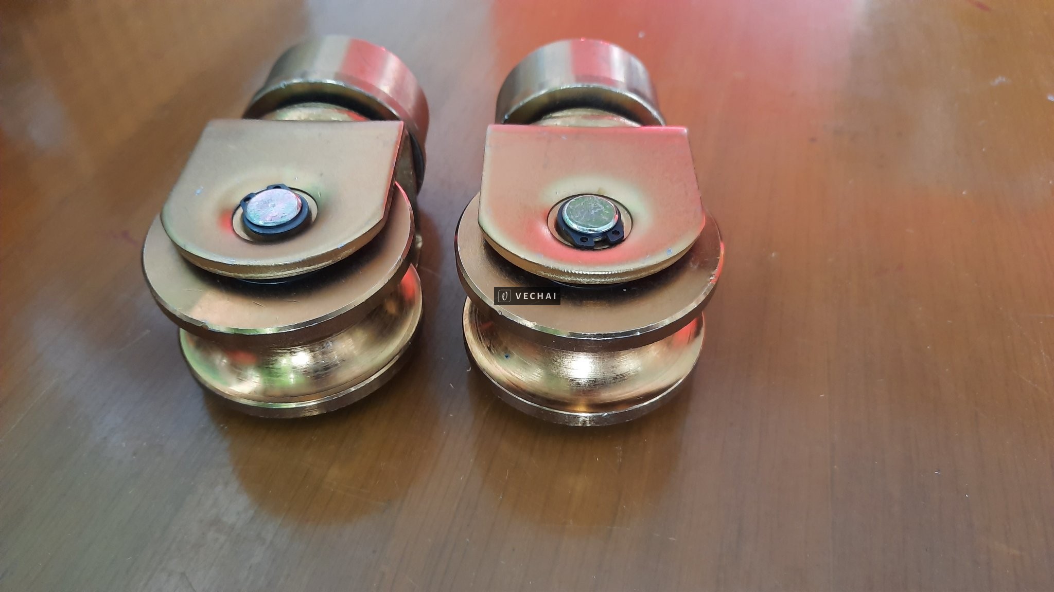 Bánh xe cửa lùa xoay 360 độ – Nơi bán bánh xe cửa lùa xoay