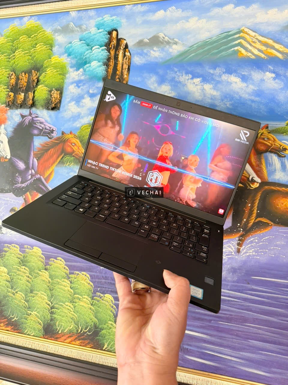 Laptop Dell Latitude 7390 I7-8650U Ram 16GB SSD 256GB Màn Hình 13.3'' FHD IPS Viền mỏng