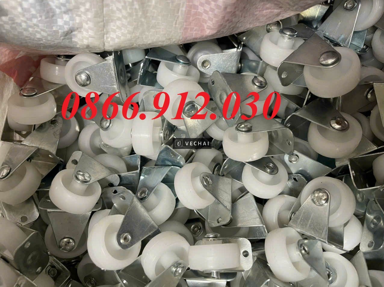 Bánh xe tủ một chiều là gì? Khi nào nên sử dụng cho nội thất?