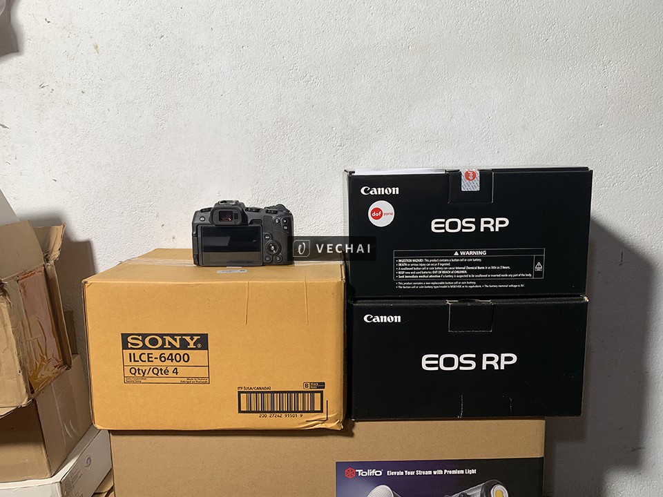 Canon EOS RP mới và cũ
