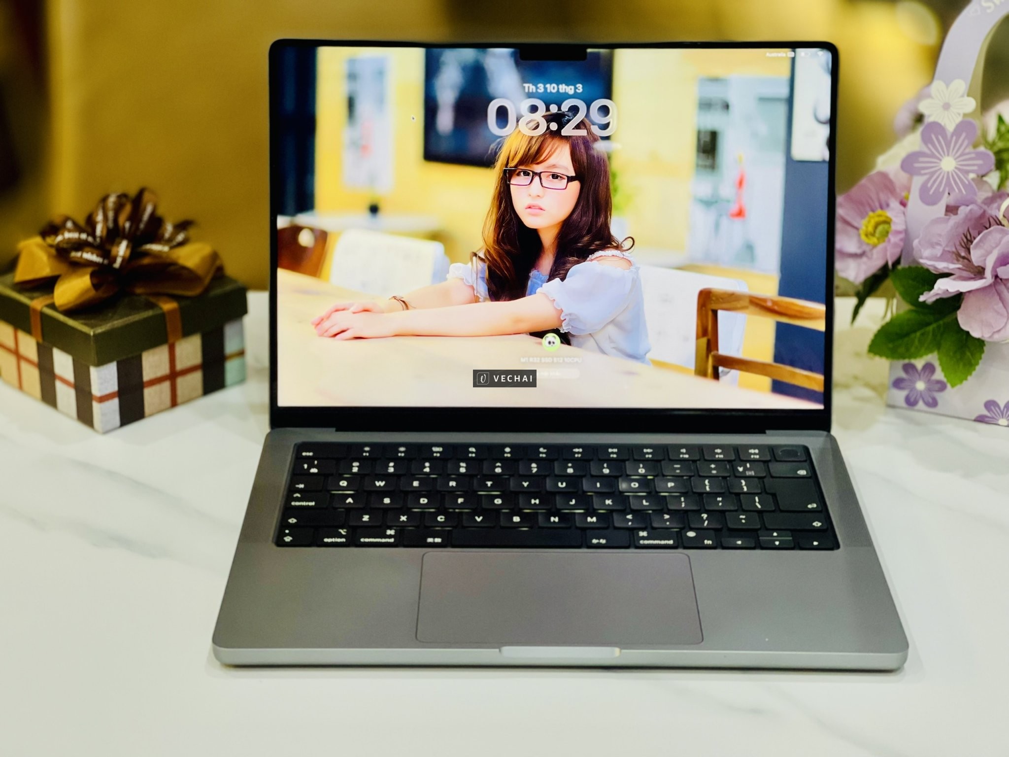 MacBook Pro 14" – 10 Core CPU – M1 Pro/32/512 – Gray: Khám Phá Công Nghệ Tiên Tiến!