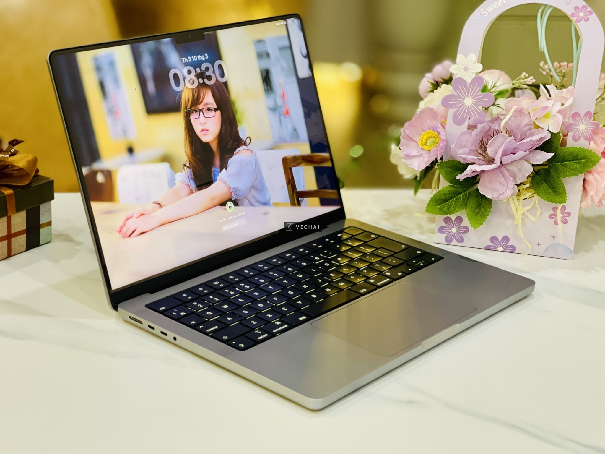 MacBook Pro 14" – 10 Core CPU – M1 Pro/32/512 – Gray: Khám Phá Công Nghệ Tiên Tiến!