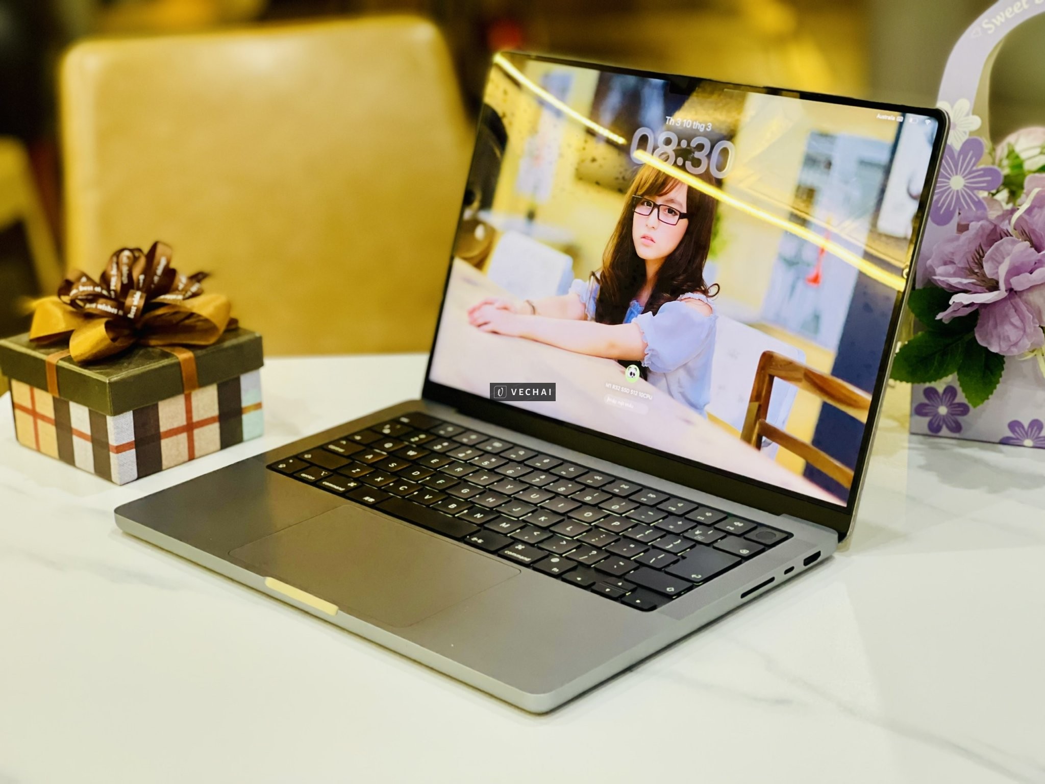 MacBook Pro 14" – 10 Core CPU – M1 Pro/32/512 – Gray: Khám Phá Công Nghệ Tiên Tiến!