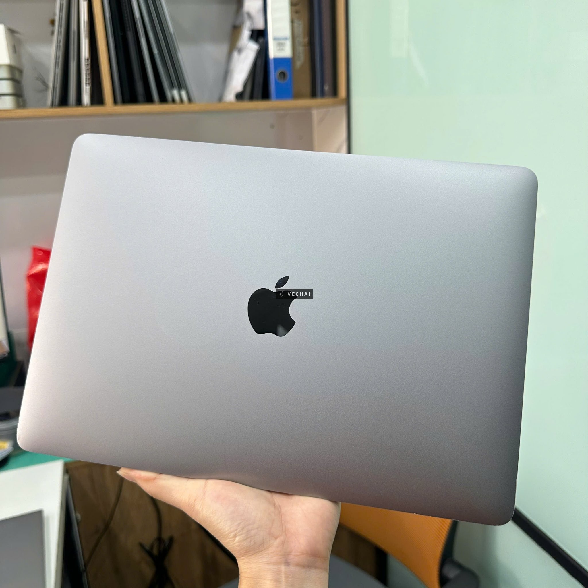 MacBook Pro 2019 Core i7 16GB/512GB vỏ ít đẹp