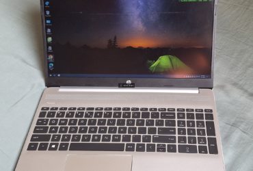 Laptop HP 15s Gold / i5 gen8 / 8gb / 128gb / 15inch fullHD