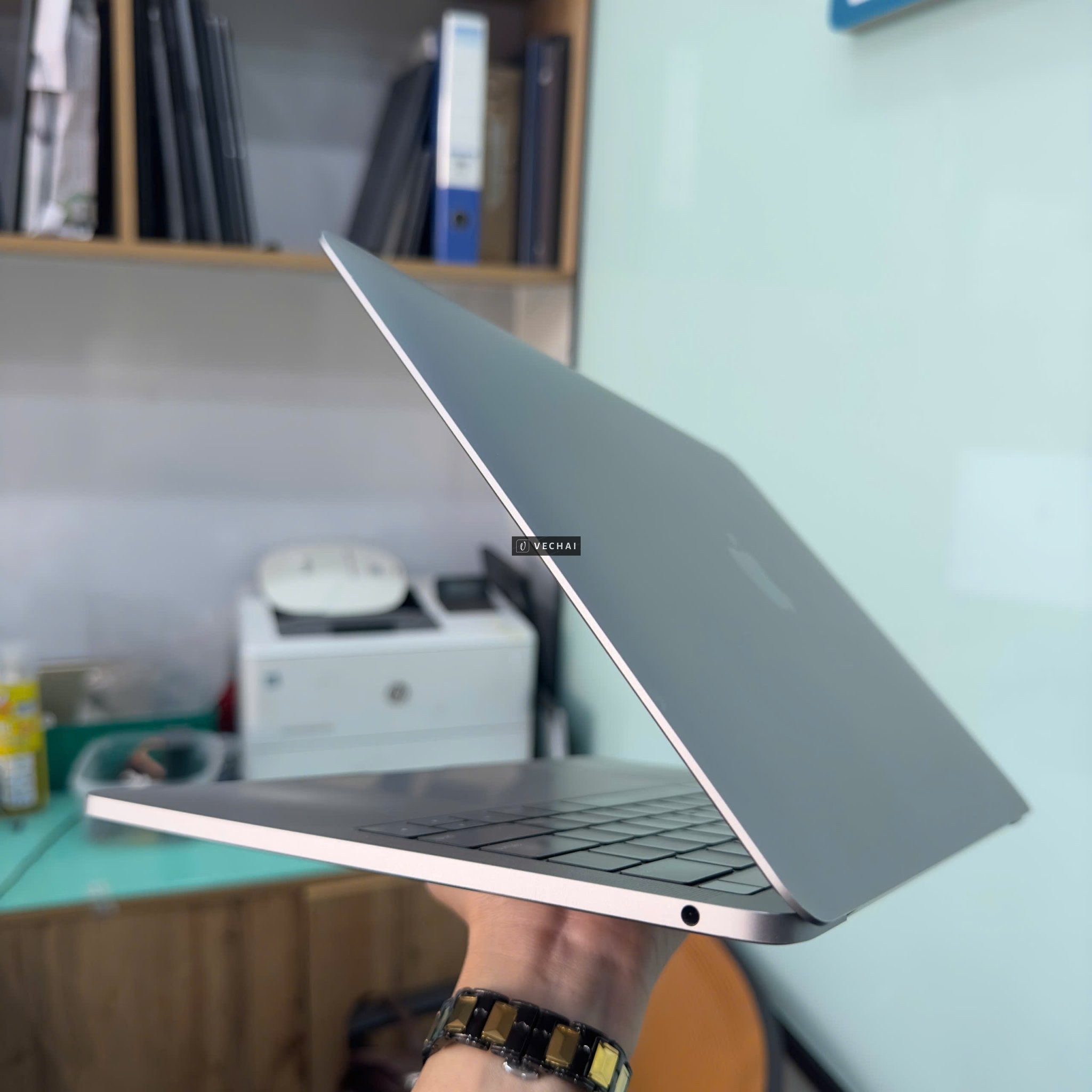 MacBook Pro 2019 13 inch/16G/256G zin đẹp giá cực tốt