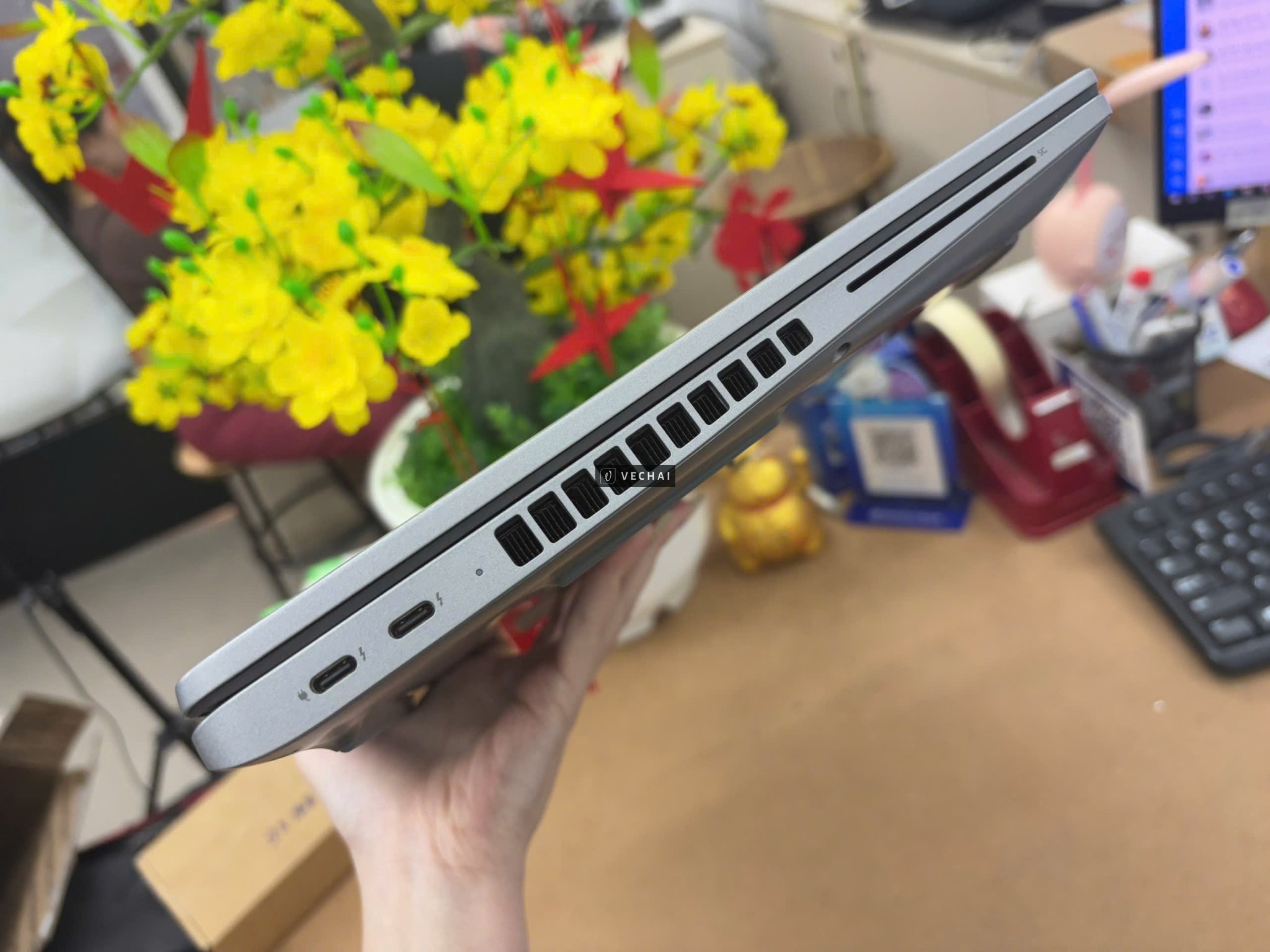 Dell Latitude 5540/ i5 1345U/ 8GB/ 256GB NVMe/ 15.6in FHD Touch – hằn nhẹ/ Cam IR Led/ Pin Excellent