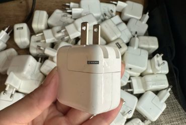 Thanh lý 40 củ sạc zin iPad (model A1357 – 10W) 1.000.000đ/40c