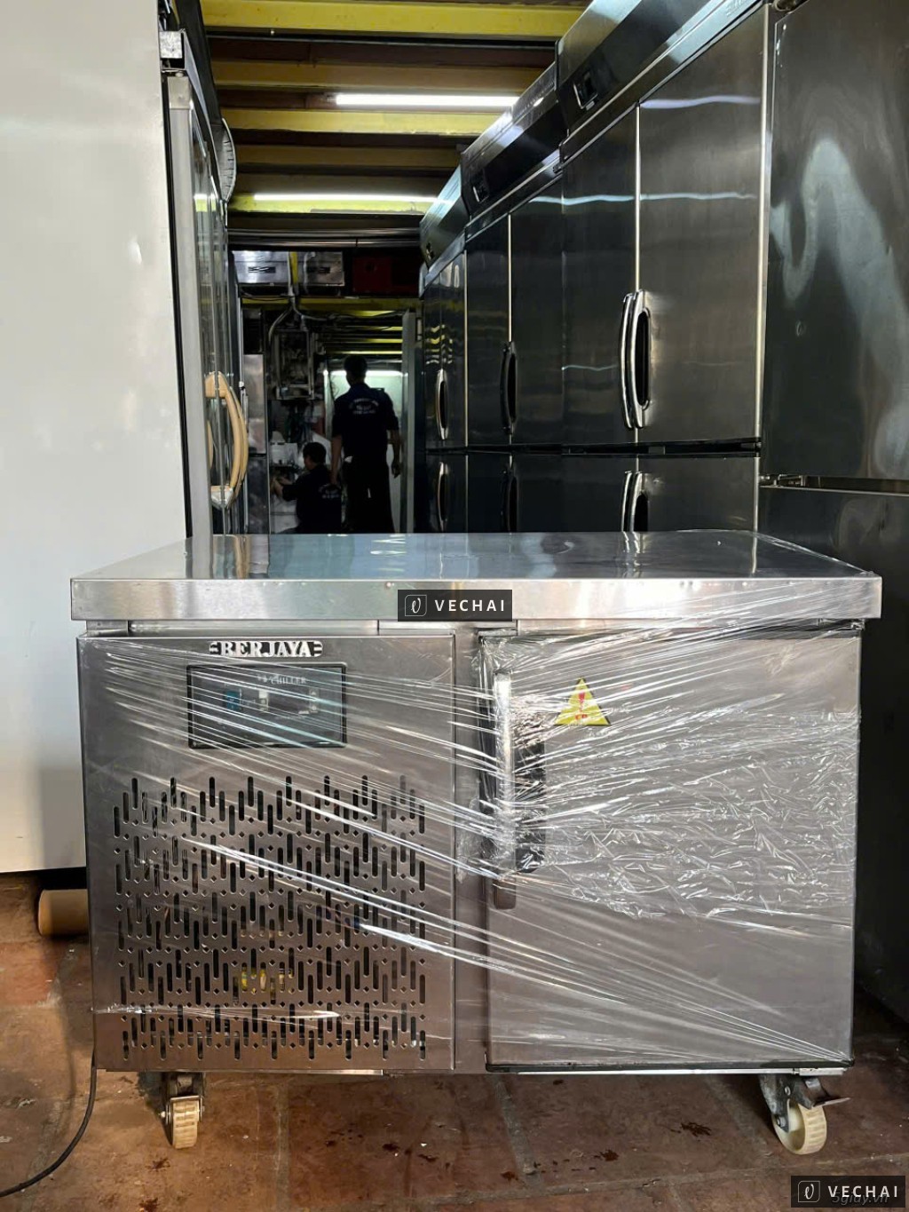 THANH LÝ BÀN MÁT INOX- 1M- BERJAYA – HOẠT ĐỘNG TỐT.