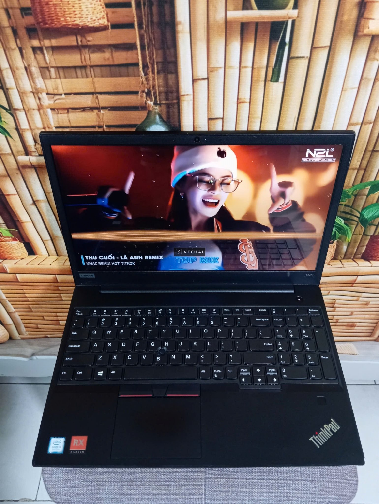 Laptop Lenevo ThinkPad E590 i5 8265U VGA Radeon RX 550X 2GB Ram 8GB SSD 128GB 15.6” FHD
