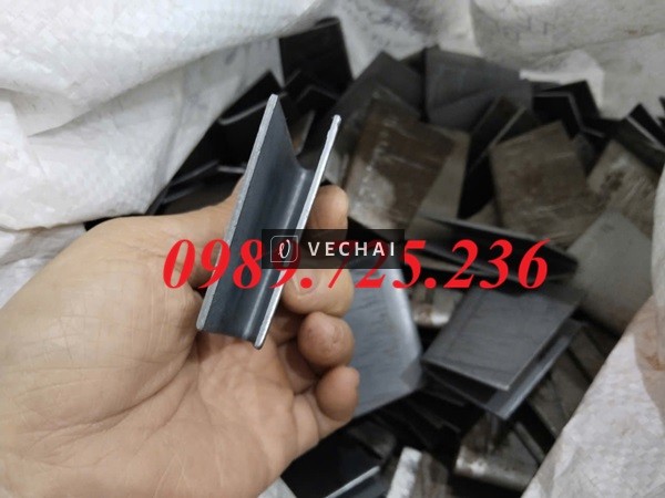 Giải Pháp Cố Định Hoàn Hảo Cho Giường Sắt